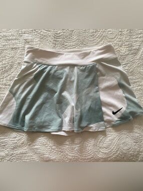 Nike White and Light Teal Tennis Skirt